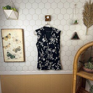 Black House | White Market Floral Ruched Sleeveless Blouse - Size - Small